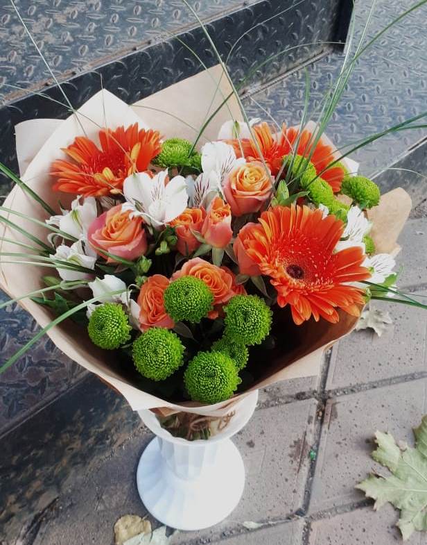 Букет цветов из: Герберы, Хризантемы, Альстромерии и Розы в Пятницкое