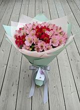 Букет цветов из:  Альстромерии #REPLACE_PRED# Пятницкое
