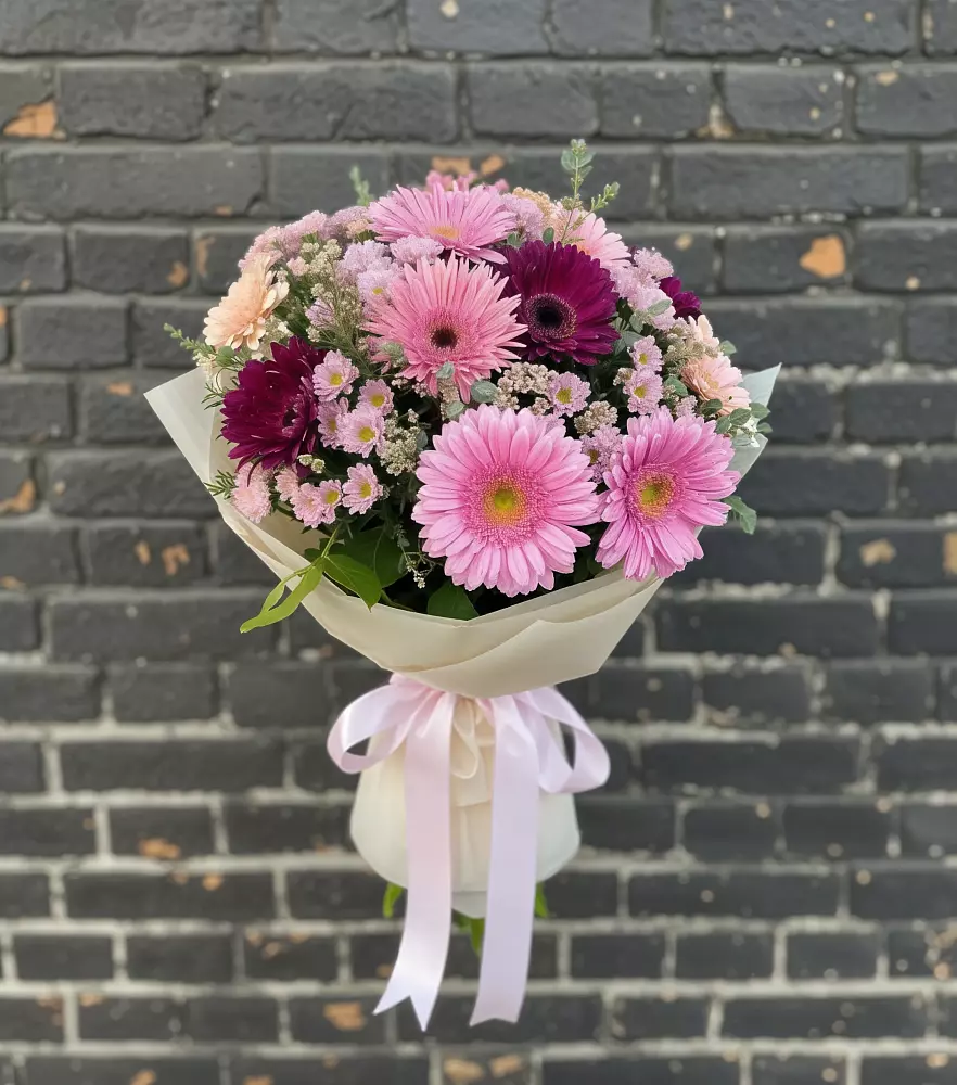 Букет цветов из: Герберы и Хризантемы в Пятницкое