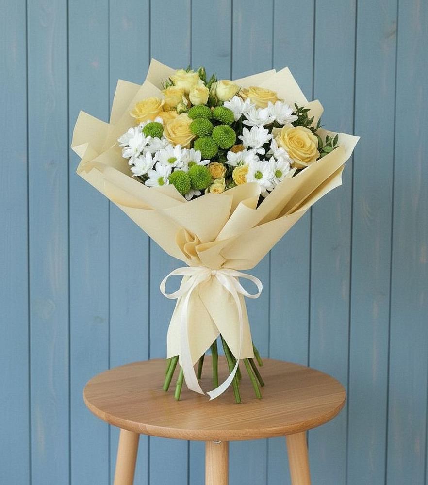 Букет цветов из: Хризантемы и Розы в Пятницкое