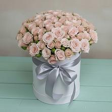 Цветочная композиция из Розы в шляпной коробке в Пятницкое