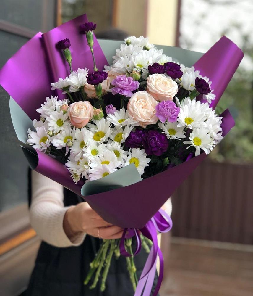 Букет цветов из: Хризантемы, Гвоздики и Розы в Пятницкое