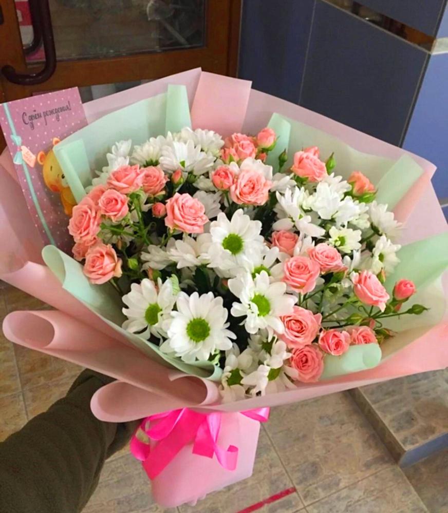 Букет цветов из: Розы и Хризантемы в Пятницкое