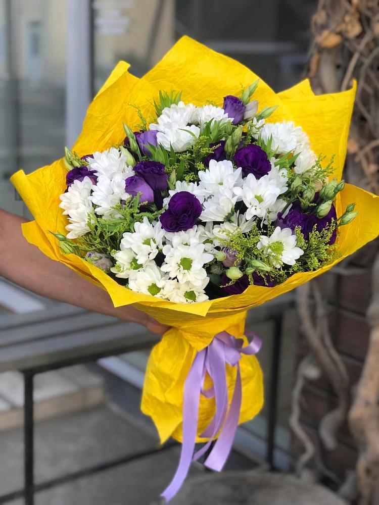 Букет цветов из: Ирисы, Хризантемы и Ромашки в Пятницкое