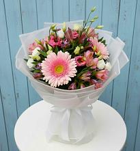 Букет цветов из:  Герберы, Альстромерии и Лизиантусы в Пятницкое