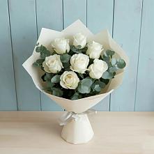 Букет Белые розы в Эвкалипте в Пятницкое