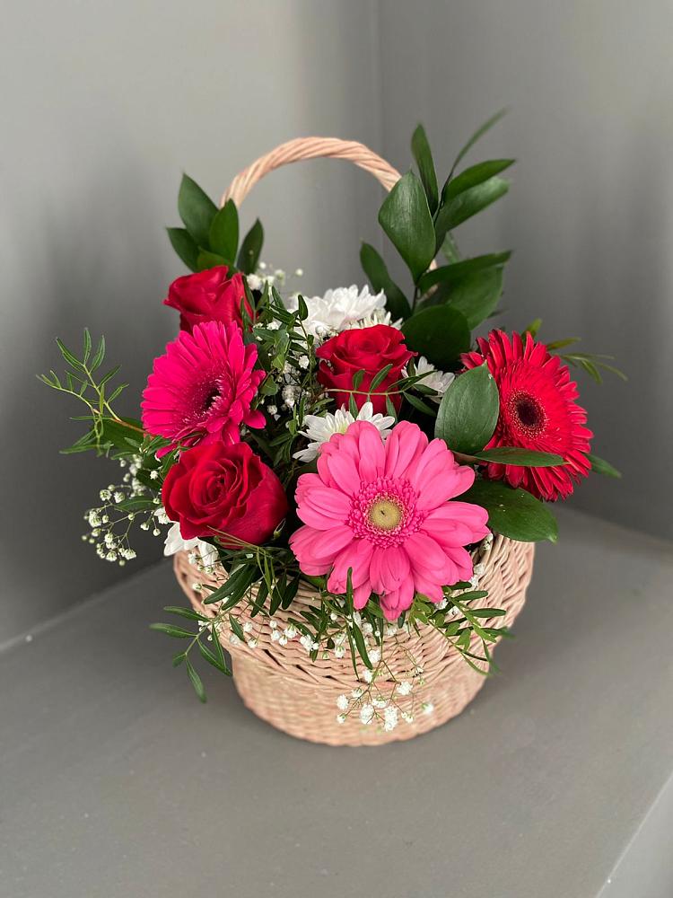 Цветочная композиция из Розы, Хризантемы и Герберы в корзине в Пятницкое