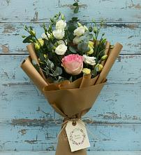 Букет цветов из:  Розы и Лизиантусы в Пятницкое