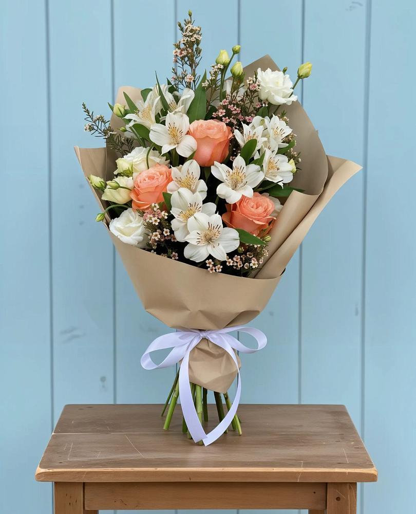 Букет цветов из: Альстромерии, Лизиантусы, Розы и Хризантемы в Пятницкое